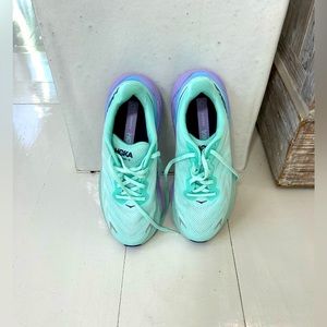 HOKA Women’s Size 7 Arahi 6 Shoes